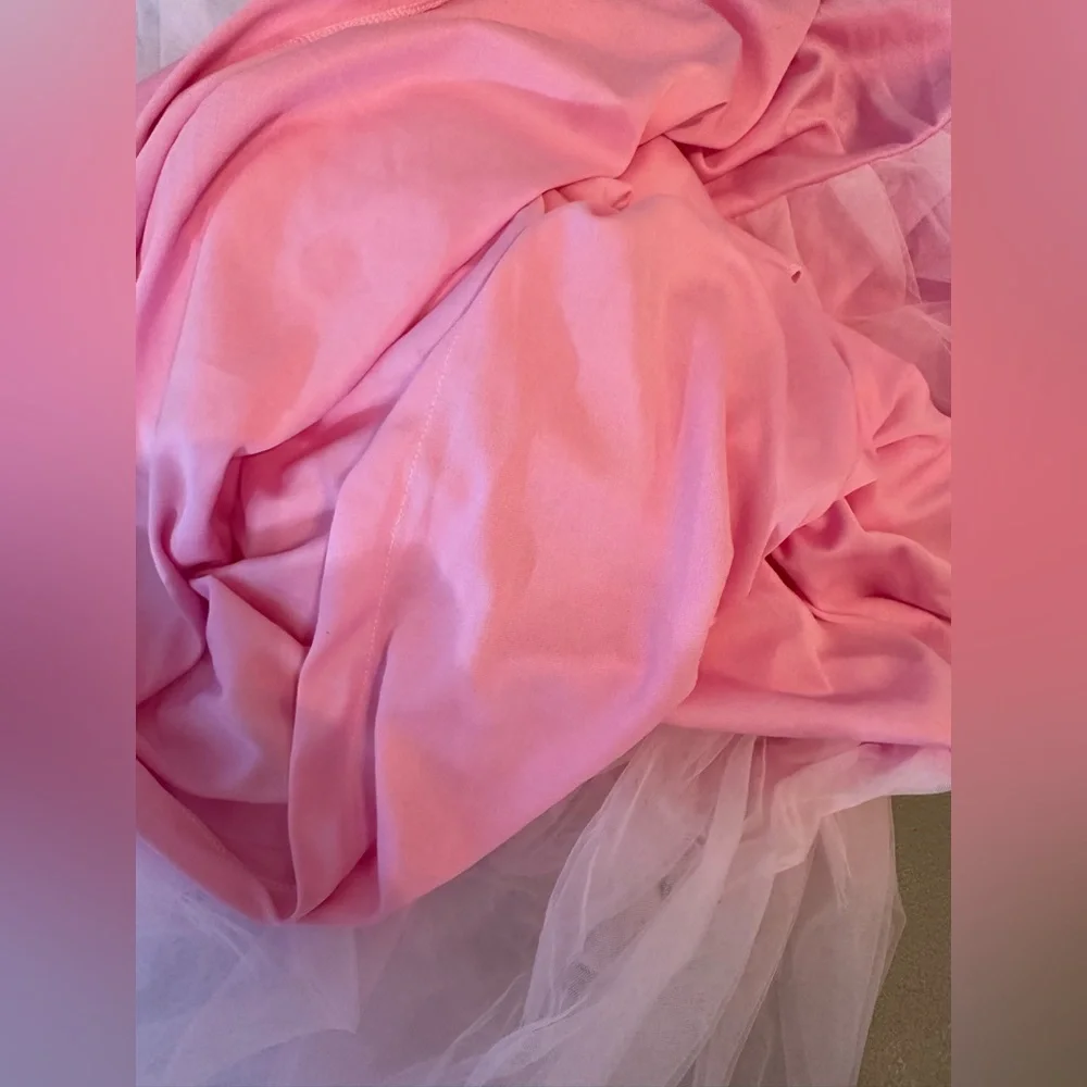 N/A tutu table